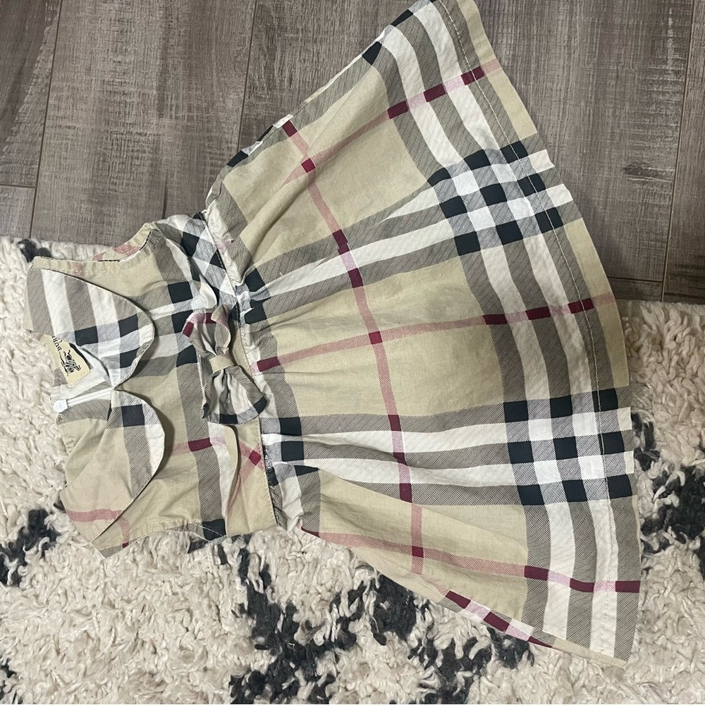 Pleated Check Stretch Cotton DressPrice
Colour: Archive